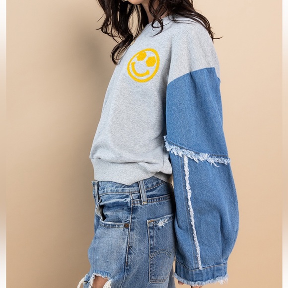 25 Contrast Denim With French Terry Sweatshirt - Picture 2 of 4